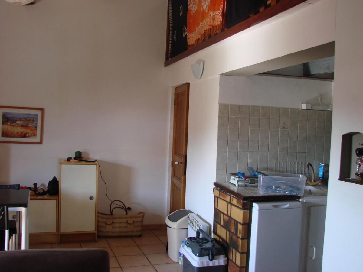 25 Fm 2 D Apartment Coursan Exterior foto