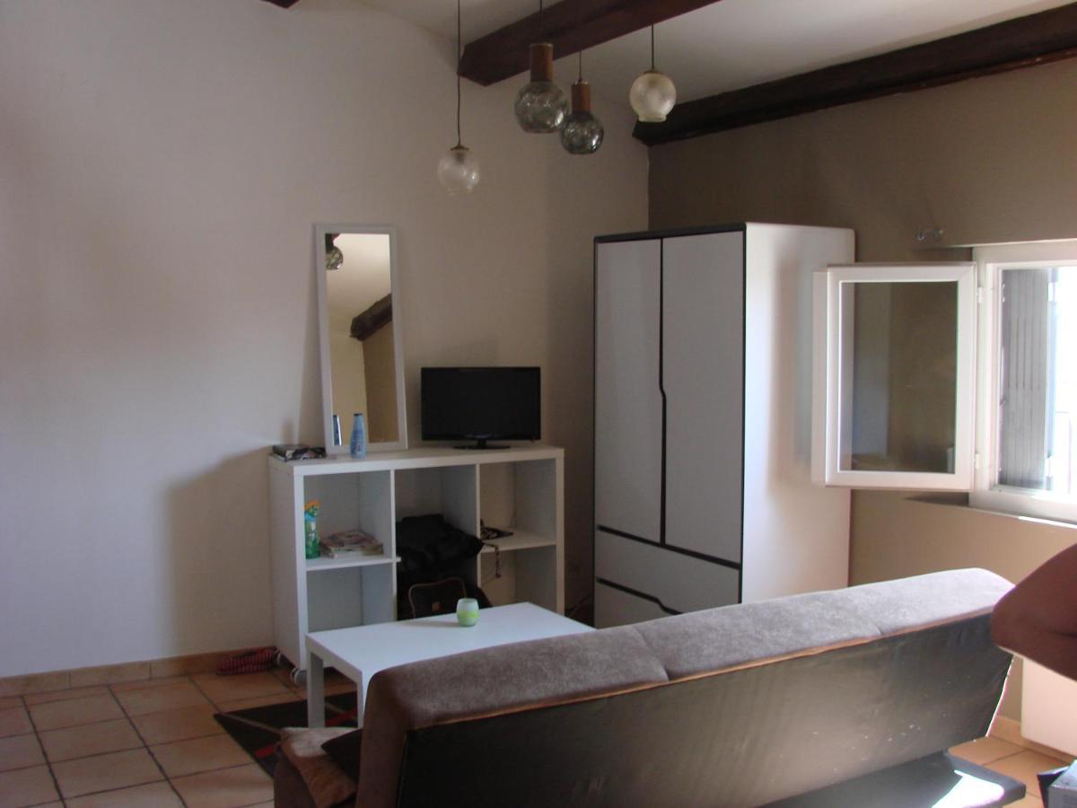 25 Fm 2 D Apartment Coursan Exterior foto